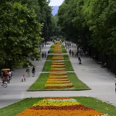 Apartment In 2 Varna