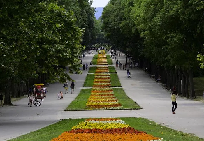 Апартамент In 2 Варна