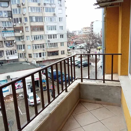 In 2 Apartment *