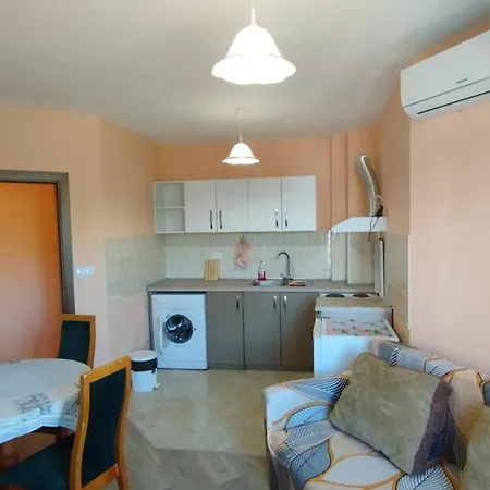 In 2 Apartment *