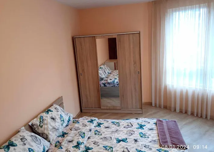 In 2 Apartment